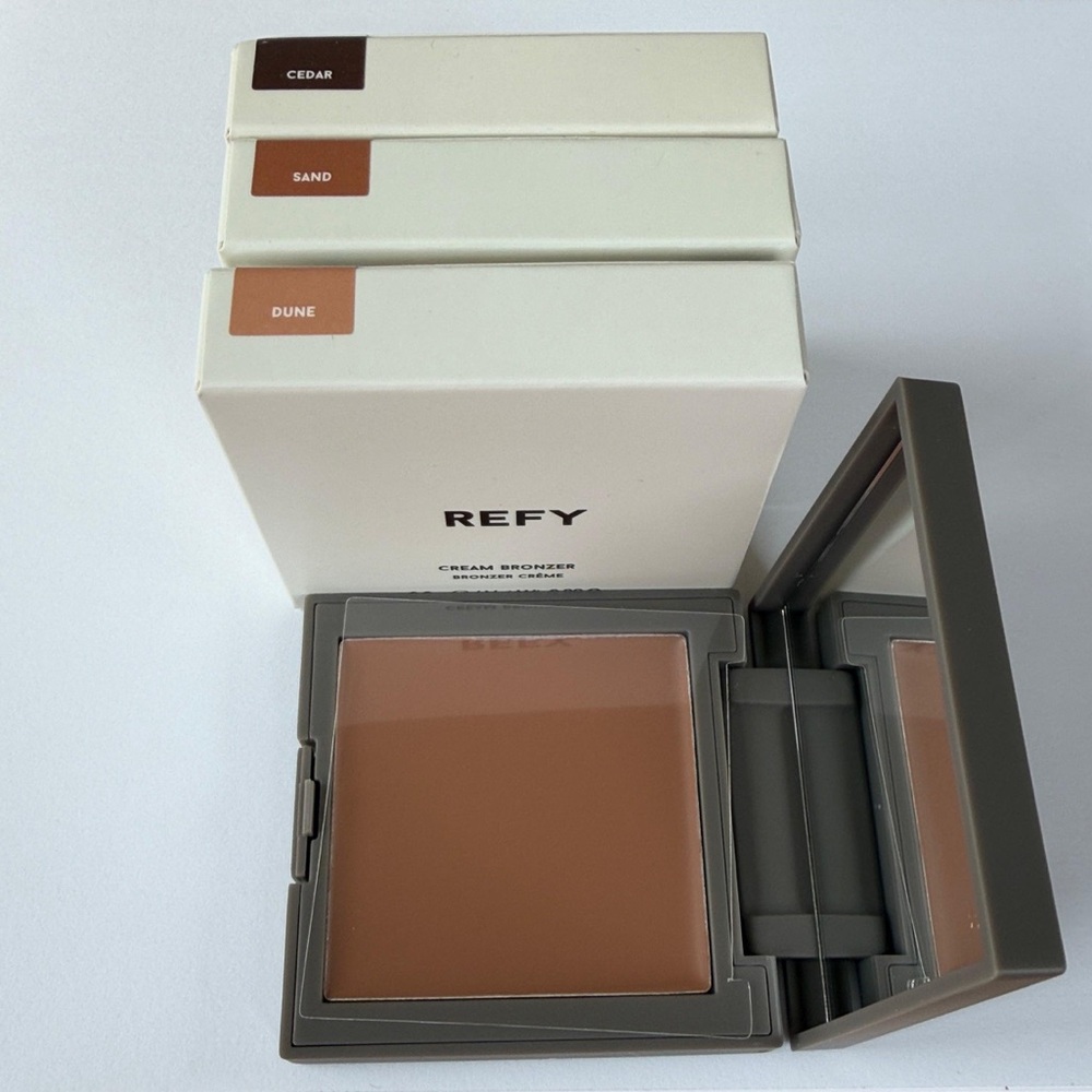 Refy - Picture 2 of 2